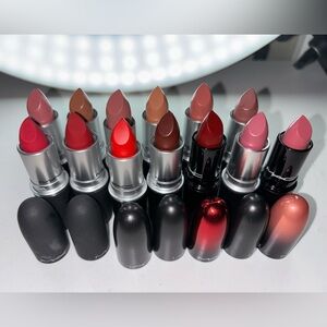 AUTHENTIC MAC BUNDLE